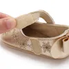 Första vandrare 2022 Spring Autumn Baby Girl Moccasins Söt båge broderliga blommor som inte halkar mjuka botten prinsessor skor