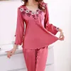 2 ADET Sonbahar Pijama Seti Kadınlar Dantel Çiçek Nakış Homewear Uzun Kollu Üst Uzun Pantolon Gecelikler Pijama Kadın Pijama Set X0526