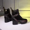 Designers de luxe de haute qualité chaussures femmes bottes Martin en cuir véritable avec doublure en peau de mouton baskets élastiques 35-42