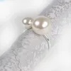 結婚式のテーブルの装飾のための真珠のナプキンリングホルダーナプキンリング水銀の金色