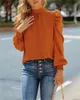 Kvinnors Blusar Skjortor Mode Kvinnor Solid Färg Blus för StreetWear Hollow Out Design Bandage Dekor O-Neck Puff Långärmad Vår Autu