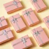 24pcs carton bijoux coffrets cadeaux affichage pour boîte d'emballage de bijoux rose avec nœud papillon et éponge à l'intérieur 80x50x25mm 211014