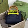 Högkvalitativa kvinnors män Crossbody Väskor i äkta läder tote Nylonmode Axelväska plånbok Handväska Lyx Designer Diana Original Bamboo Handväskor hobo Handväska