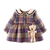 Toddler baby flicka klänning med björnväska våren höst plaid prinsessa klänningar för barn tecknade barn klänning kläder vestidos0-4y q0716