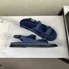 2022designer Sandals Мода Кожаная Крышка Ткань Крышка Вышивка Крючка Крючка Площадь с плоским Хейль 35-40