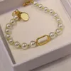 pulseira de pérolas elegantes