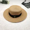 Ladies Summer Fedora Hat Small Bee Straw Hats European och American Retro Gold Flätad Cap Female Sunshade Flat Beach Caps4307140