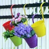 金属のぶら下がっている花の鍋の再生缶の花のバケツ庭のバルコニーの壁の垂直ハンポットFloweriron Holder Basket Fhl170-wll