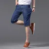 Mäns jeansbyxor sommar 2022 Koreansk ungdommen Casual Tunt Fashion