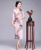 Lake Blue Half Mouw Chinese Traditionele Vrouwen Qipao Classic Peacock Lange Vintage Jurk Cheongsam Sexy Jurk Plus Size 5XL 6XL Casual Drure