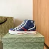 Mężczyźni High Top Casual Buty Kobiety Skórzane Sznurówka Sneaker Mody Projektant Boot Koszykówka Running Trenerzy Listy Mokasyny Kobieta Płaskie Gym Sneakers Rozmiar 35-44 H0455