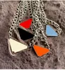 2021 lyx Rea Hängsmycke Halsband Mode för Man Kvinna 48cm Inverterad triangel designers varumärke Smycken herr dam hög kvalitet