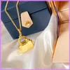 2021 Nouveau sac à main Collier Lettres Femmes Mode Colliers De Luxe Designer Bijoux Chandail Chaîne Hommes Pendentif Collier Haute Qualité2963