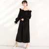 [Eam] kvinnor svart ruffles temperament lång klänning slash neck långärmad lös passform mode våren hösten jz04401 21512