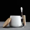 Nordic Stil Holzgriff Keramik Tassen Kaffeetassen Große Kapazität Becher mit Löffel Deckel Becher Kaffeetasse Home Office Trinkgeschirr