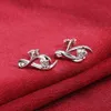 Całe kobiety Srebrne Kolczyki Stud Drop Style Crystal Charms Prezent Ślubny Wysokiej Jakości Moda Klasyczna Biżuteria E774