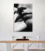 Helmut Newton Kiss z Bordighera Photography Malarstwo Plakat Print Home Decor Oprawione lub Unframed Fotopaper Materiał