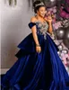 2021A-Line Formell Prom Aftonklänningar från axeln Kortärmad Bollkorg Quinceanera Dress Velvet Applique Robe de Soirre