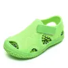 Sandali estivi per bambini Sandali morbidi a piedi nudi per bambini Color caramella brillante Moda Scarpe estive Massaggio antiscivolo Bottom Sandali per bambini 210713