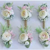 装飾的な花の花輪の花嫁と新郎の結婚式の花の会議宴会の手花党アクセサリーシミュレーションリスト