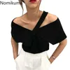 Nomikuma Koreansk stil Kortärmad Svart T-shirt Kvinnor Solid Färg Off Shoulder Sexiga Toppar Casual Fashion Tshirt Grundläggande tee 3B291 210514