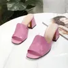 Высококачественные женские сандалии тапочки на каблуках.