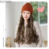 Berets czerwona peruka czapka długie kręcone włosy jesień i zima przechodzą przez wełnianą czapkę kobiety mody Water Ripple