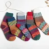 Johnature Pop Art 5 pairs/lot Women Warm Wool Socks Autumn Winter Thick Vintage Cartoon Animals Female Socks 210521
