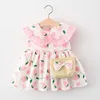 Toddler baby girls klänning med väska sommar barn peter pan krage jordgubbe print tjej casual dagliga klänningar 18 24 månader 3 4 år Q0716