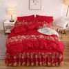 4PC / set Bed kjol +2 örngott + Duvet Cover Polyester Sheet för bröllop Housewarming Gift med elastiskt band 210706