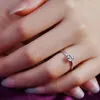 Değerli taş solitaire ring elmas nişan alyans kadınlar için moda mücevher hediyesi ve kumlu