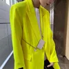 Galcaur Solid Blazer für Frauen, die Langarm Patchwork Knöpfe minimalistische gelbe Freizeitmäntel weibliche Modekleidung 210930 gekerbten