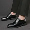 Erkek Örgün Elbise Ayakkabı Zarif Dantel-Up Yuvarlak Ayak Iş Ofis Brogue Hakiki Deri Ayakkabı Erkekler Klasik Düğün Damat Ayakkabı