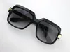 607 Klassiska glasögon Glasögon Black Frame Clear Lens Vintage Solglasögon Frames UV400 Protection Eye Wear Unisex med Box198o