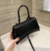 2022 Hot Lady Shopping Bags модные сумочки Женские сумки на плече высококачественный кросс -кузов на полухлун