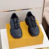 2021 Scarpe casual da uomo di design di lusso Scarpe da ginnastica traspiranti con lacci in pelle di colore puro di alta qualità Scarpe da ginnastica sportive da arrampicata per il tempo libero all'aperto