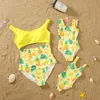 Pineapples Mother Daughter Swimsuits One-Piece Mommy and Me Swimwear Family Matching Outfits Look Dad & Son Dresses Clothes 210417