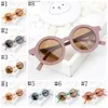 Kids Zonnebril Mooie Cartoon Meisjes Zonnebril Retro Ronde Frame Eyewear Shades Kinderen Strand Brillen UV400 Outdoor Accessoires 17 Kleuren BT6569