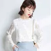 Francesa manga longa camisas femininas solta elegante flor bordada o-colar de algodão lace mulheres blusa puff top 11442 210427