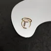 Designers Letter Rings Ladies Fashion Rings With Side Stones Luxurys Diamond Set High Quality Wedding Jewelry Gifts 2 Styles