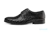 Novos sapatos de couro masculino de moda com altura costume trançado bezerro de couro de bezerro com borracha de borracha de borracha respirável com preto
