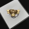 Luxury designer Cluster Rings ladies pearl fancy diamond bee ring brass vintage material high quality with box1205799