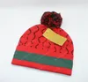 Projektantka czapka do kobiet dla kobiet nowa trend marka mody kubełko dzianinowy czapkę czarny różowy zimowy nadruk czapki 1945792