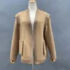 Cappotto da donna in pelliccia sintetica invernale di alta qualità con maniche speciali in cashmere Moda donna stile corto Outwear abbottonatura lavorata a maglia da donna