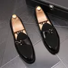 Mode Design Pekad Toe Formell Business Dress Skor Luxury Slip-On Män Bröllop Casual Rökning Tofflor Loafers Classic 4 Seasons Spring Autumn Walking Flats E90