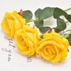 Pojedyncza łodyga Flanel Rose Realistyczne Sztuczne Róże Kwiaty Na Walentynki Wedding Wedding Bridal Dekoracje Dom Ozdoby CCB12276