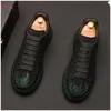 2022 nouvelle flamme pointes chaussures en cuir plat strass mode hommes mocassins robe fumer pantoufle décontracté diamant chaussure