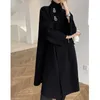 Cappotto da donna in lana nera Elegante soprabito in cashmere Lana Pista europea Moda Fibbia in metallo Jakcet Femme Outwear Mujer Hiver 210608