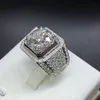 Luxury Halo 925 Anillo de compromiso de plata esterlina para hombres 2CT Lab Diamond Anniversary Gift Jewelry Wholesale XMJ039