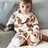 Peuter jongens meisjes merkkleding sets baby leuke luipaard en hondenprint pyjama hoge kwaliteit outfit winter 210619